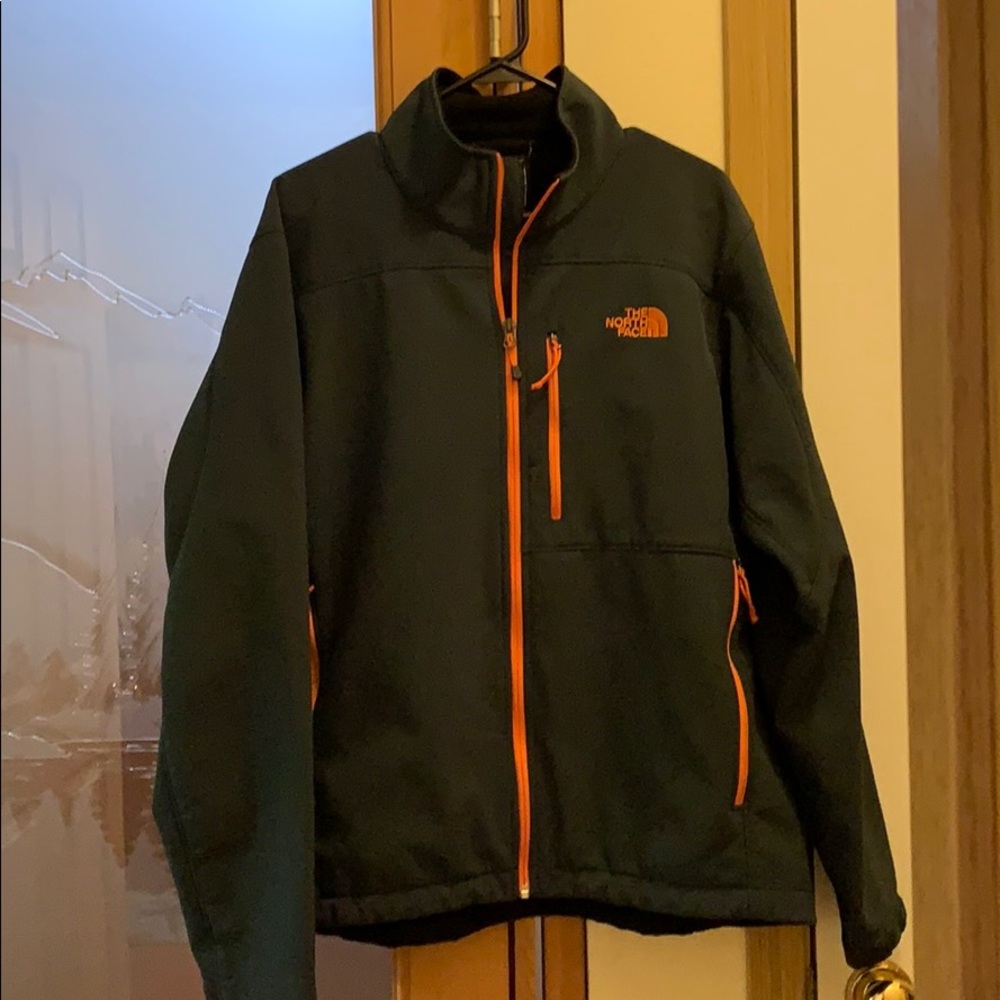 Men’s north face large